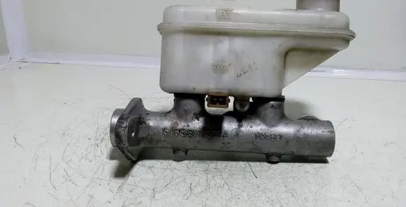 Hyundai Matrix Master brake cylinder BM111059A