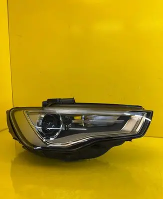 Audi A3 S3 8V Headlight/headlamp 8V0941754A