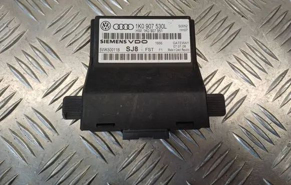 Volkswagen Golf V Gateway control module 1K0907530L 1K0907951
