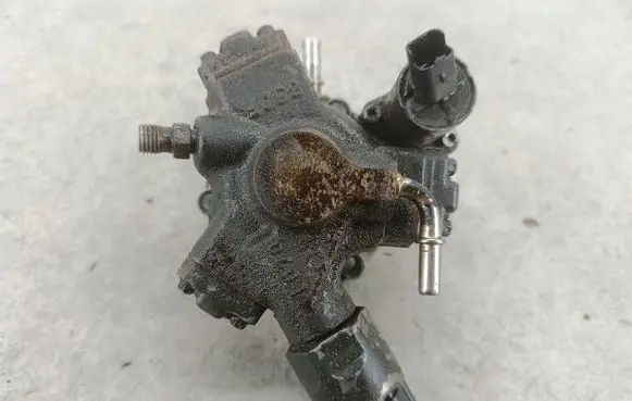 Citroen C4 Grand Picasso Fuel injection high pressure pump 