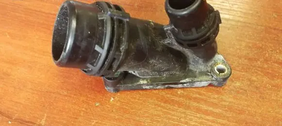 BMW 5 E60 E61 Engine coolant pipe/hose 7800048