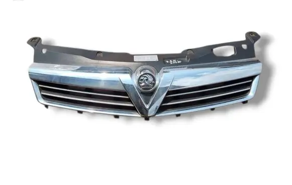 Opel Astra H Front grill 13225791
