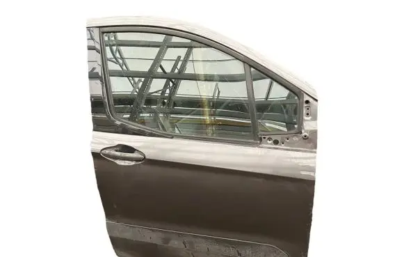 Ford Turneo Courier Front door