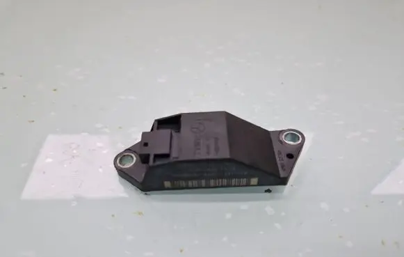 Mercedes-Benz E W211 Airbag deployment crash/impact sensor A0018209326 25571179A4