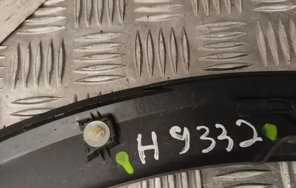 Toyota Prius (XV60) Front arch trim 7560247010
