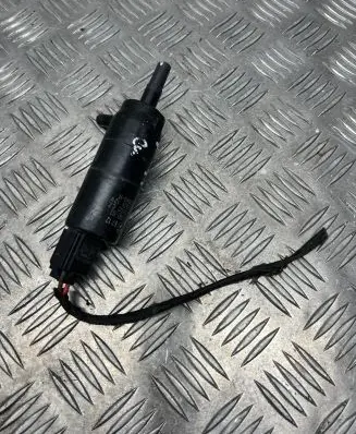 BMW 5 F10 F11 Headlight washer pump 13264011 7217792 3323525
