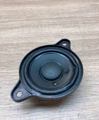 Mercedes-Benz E W211 Panel speaker A2118203002 USED