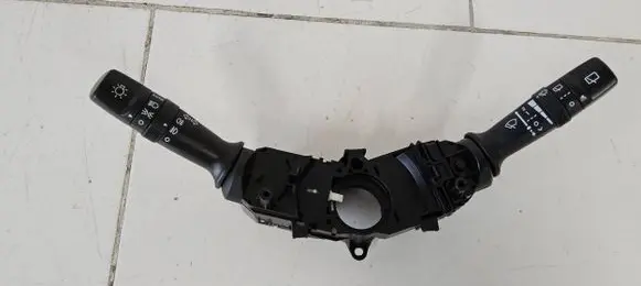 KIA Soul Wiper turn signal indicator stalk/switch 202008910