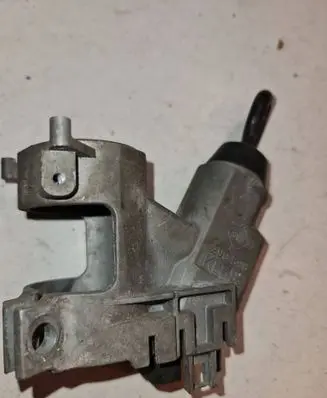 Volkswagen Golf III Ignition lock 357905851 290596 KLS92