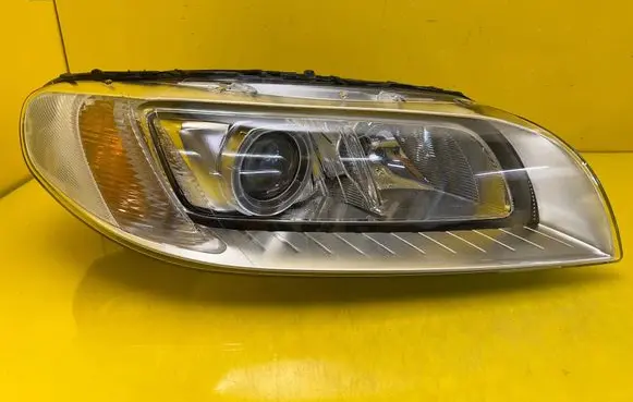 Volvo XC70 Headlight/headlamp 31420014