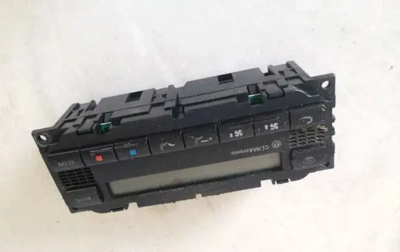 Volkswagen PASSAT B5 Climate control unit 3b1907044d