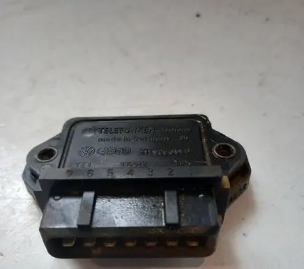 Volkswagen PASSAT B2 Ignition amplifier control unit 211905351D
