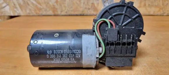 Ford Focus Wiper motor 0390241362