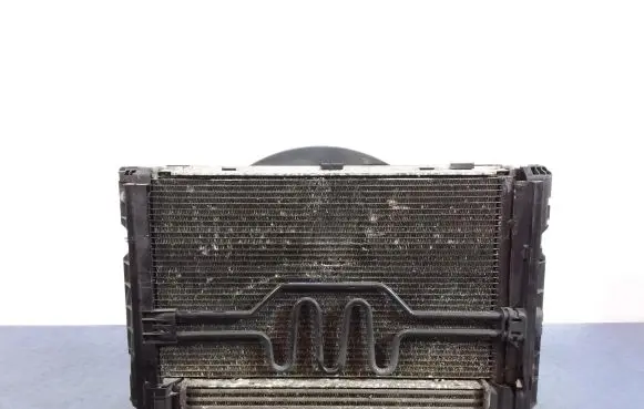 BMW 3 E90 E91 Coolant radiator 778889814