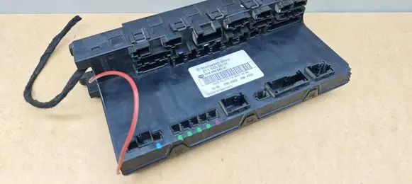 Mercedes-Benz E W211 SAM control unit 2115453601
