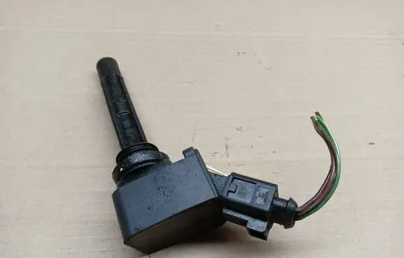 Seat Mii High voltage ignition coil 04C905110J 0040102008 080415191650