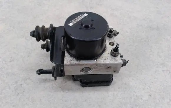 Volkswagen Jetta V ABS Pump 