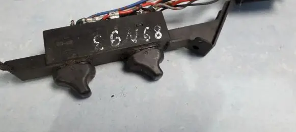 Nissan Primera Electric window control switch