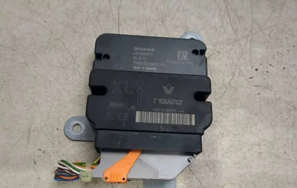 Renault Clio IV Airbag control unit/module A2C80613911 985101389R