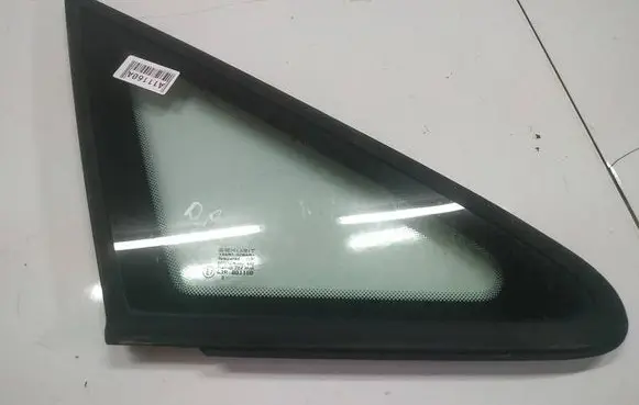 Opel Zafira A Front triangle window/glass AS2