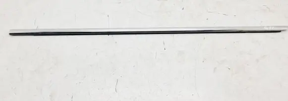 Volkswagen PASSAT B6 Front door glass trim molding 3C4837475B
