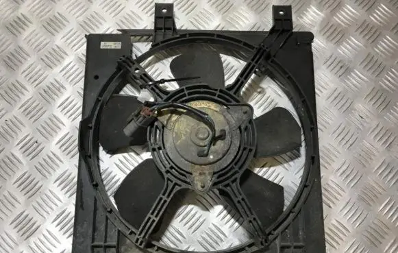 Mazda 626 Radiator cooling fan shroud RF2A