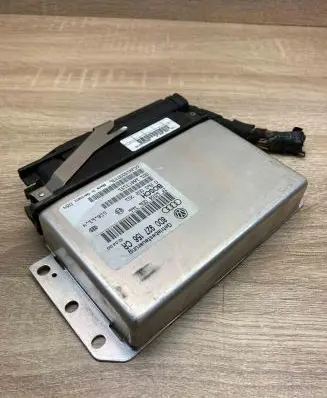 Audi A4 S4 B5 8D Gearbox control unit/module 8D0927156CR 0260002701 WithPlug