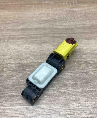 Audi A8 S8 D3 4E Airbag deployment crash/impact sensor 4B0959643D 600845