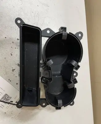 Cup holder front
