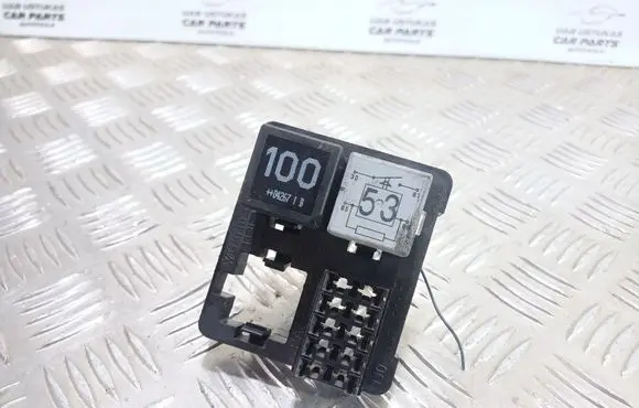 Volkswagen Golf IV Fuse module 1J0941391C