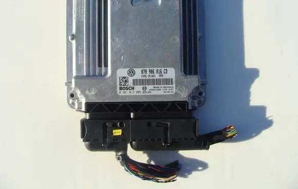 Volkswagen Transporter - Caravelle T5 Engine control unit/module 070906016CD