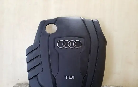 Audi Q5 SQ5 Engine cover (trim) 03L103925AB
