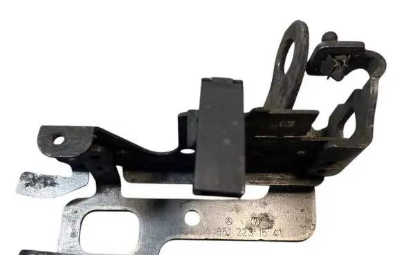 Mercedes-Benz Sprinter W906 other engine part A6512231541