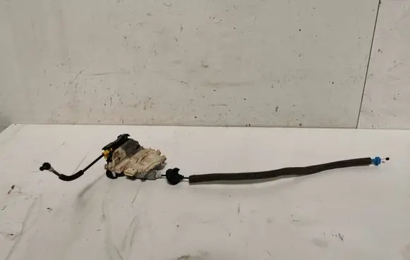 Audi A1 Front door lock 8J1837016C