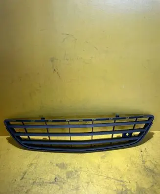 Opel Corsa D Front bumper lower grill 13179942