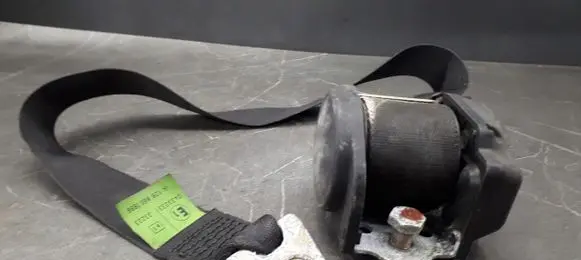 Mercedes-Benz S W126 Front seatbelt