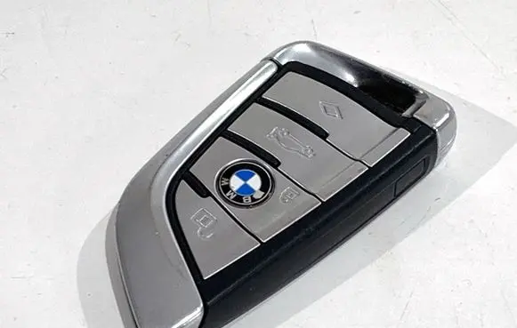 BMW 5 G30 G31 G38 Ignition key/card 5A06C06