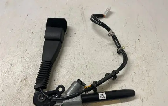 BMW X3 F25 Front seatbelt buckle 7256645