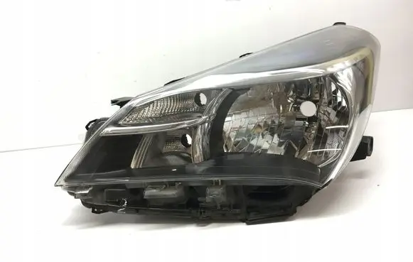 Toyota Yaris Headlight/headlamp L779X
