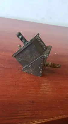 Land Rover Discovery Gearbox mount kqb100140