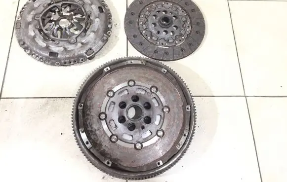 Volkswagen Touran I Clutch set kit 323064110