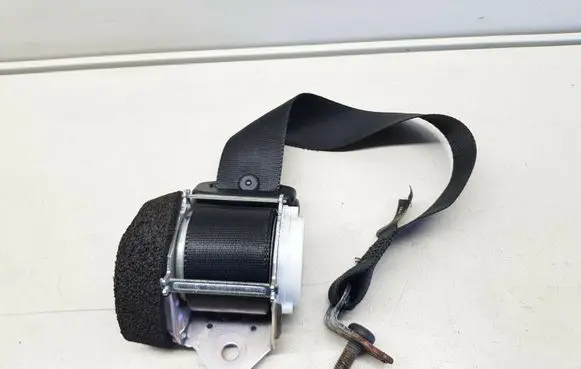 Ford Mondeo MK IV Rear seatbelt 33035173