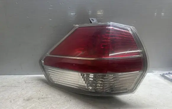 Nissan X-Trail T32 Rear/tail lights