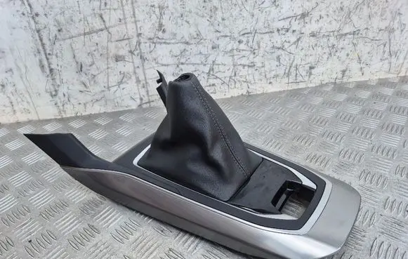 Peugeot 308 Gear shifter surround trim plastic 98088086XU M47484 9801108980