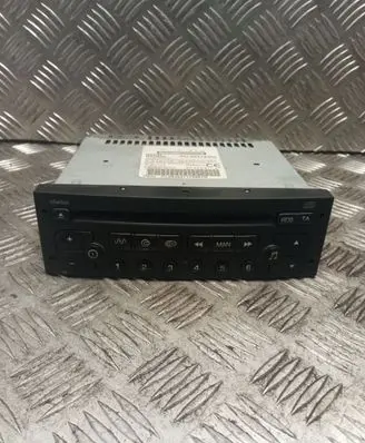 Radio/CD/DVD/GPS head unit
