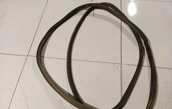Mazda 6 Trunk rubber seal (body) 