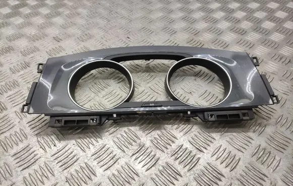 Volkswagen Golf VII Dashboard trim