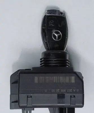 Mercedes-Benz C W204 Ignition lock A2079052600
