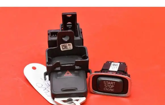 Volvo V40 Ignition lock 28227917
