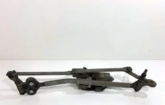 Front wiper linkage and motor